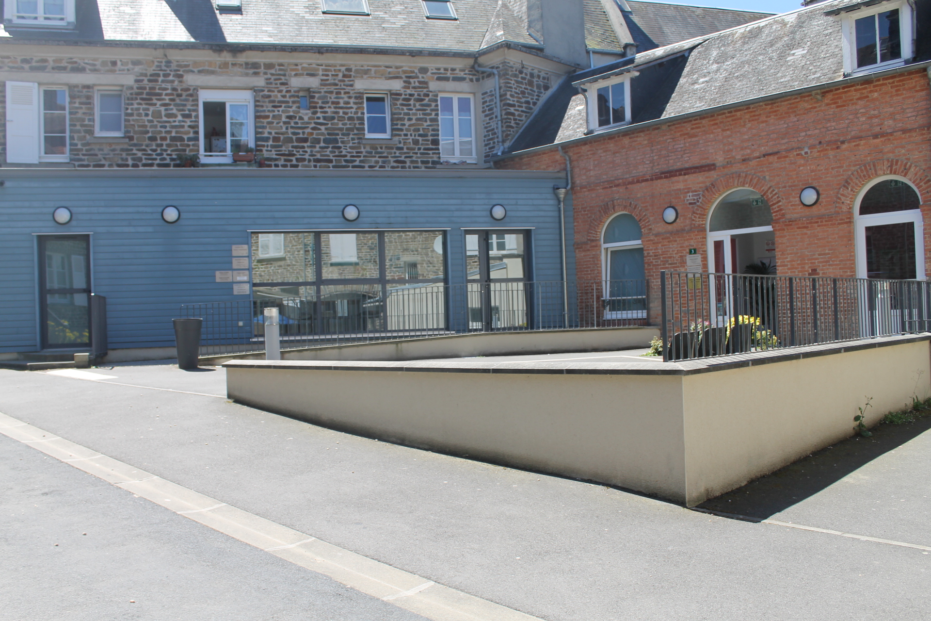 Le cabinet de Pont-d'Ouilly